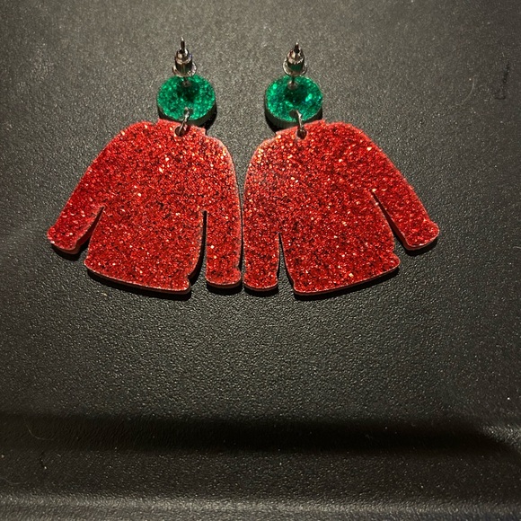 Ugly Christmas sweater earrings - Picture 3 of 3